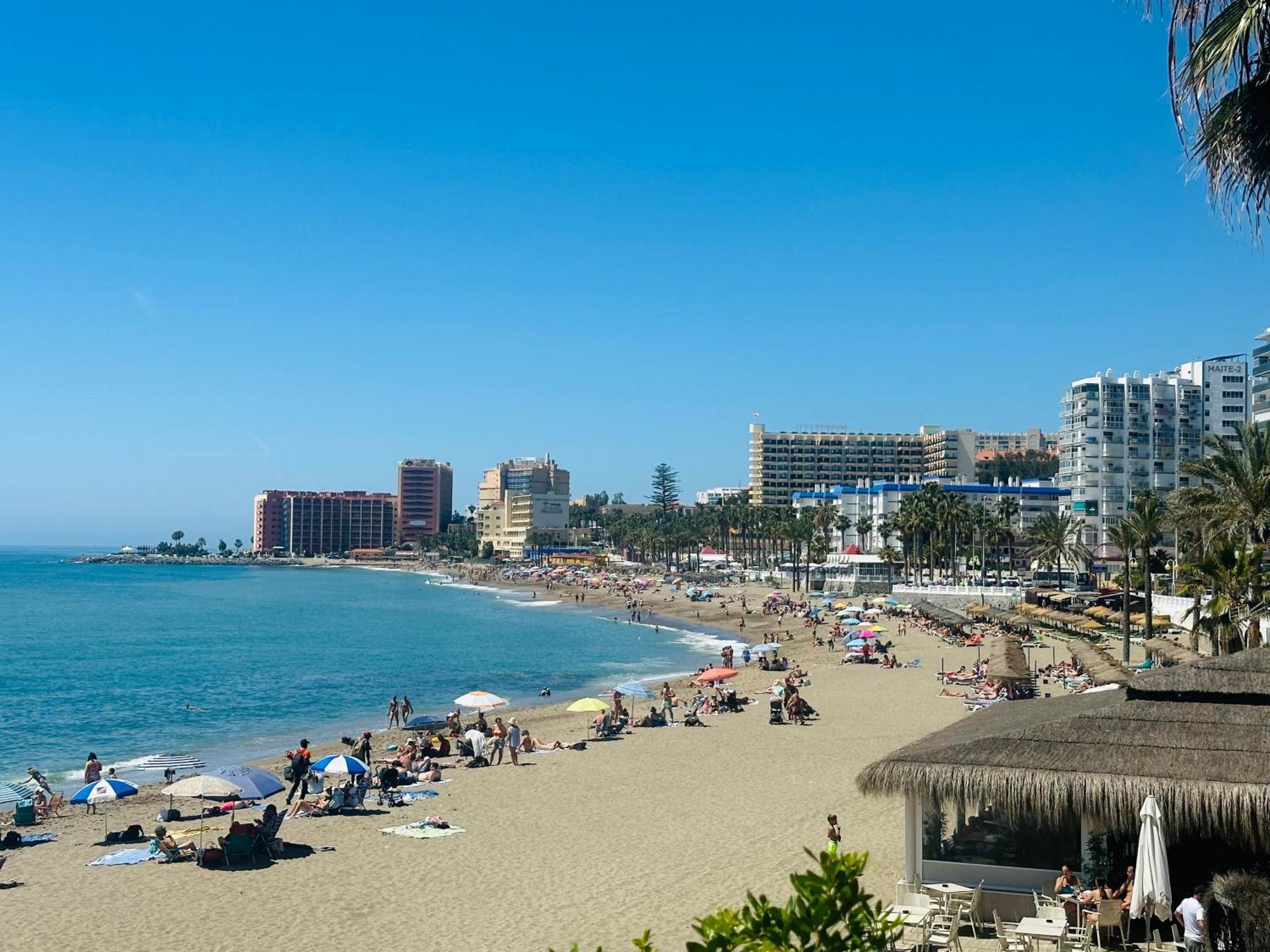 Victoria Luxury Beachfront Apartment In Benalmadena Costa Exterior foto